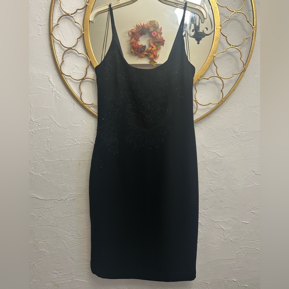 Womens- Maggy London- midi length cocktail dress. Size 10